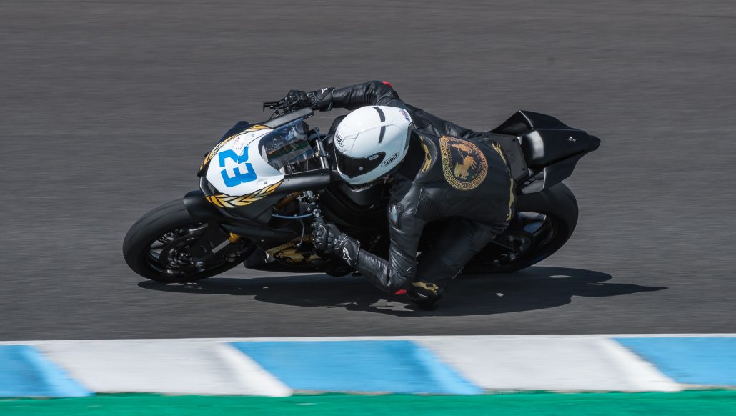 EMPERADOR RACING SE ESTRENA A NIVEL INTERNACIONAL EN EL CIRCUITO DE NOGARO EN EL CAMPEONATO DE FRANCIA DE VELOCIDAD